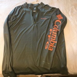 Men’s Columbia 1/4 zip shirt